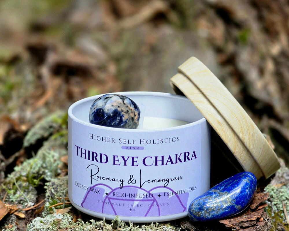 Reiki-Infused Third Eye Chakra Candle.
